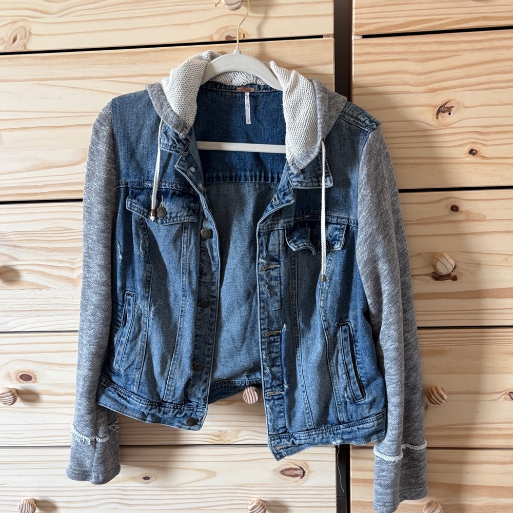EUC Free People Denim Trucker Jacket 100% Cotton